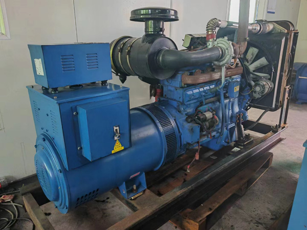 盱眙100kW柴油发电机组使用多级机油有哪些优缺点？